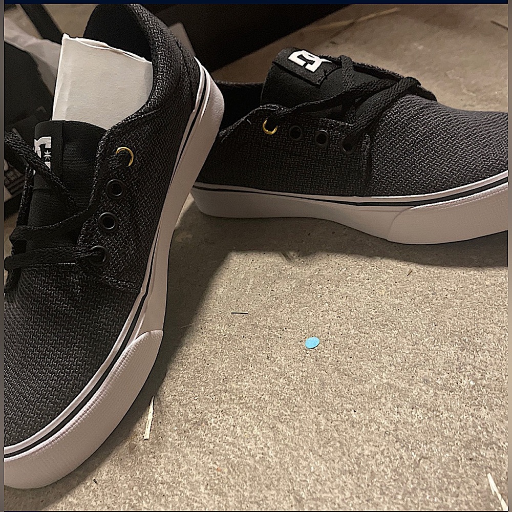 KIDS DC SHOES